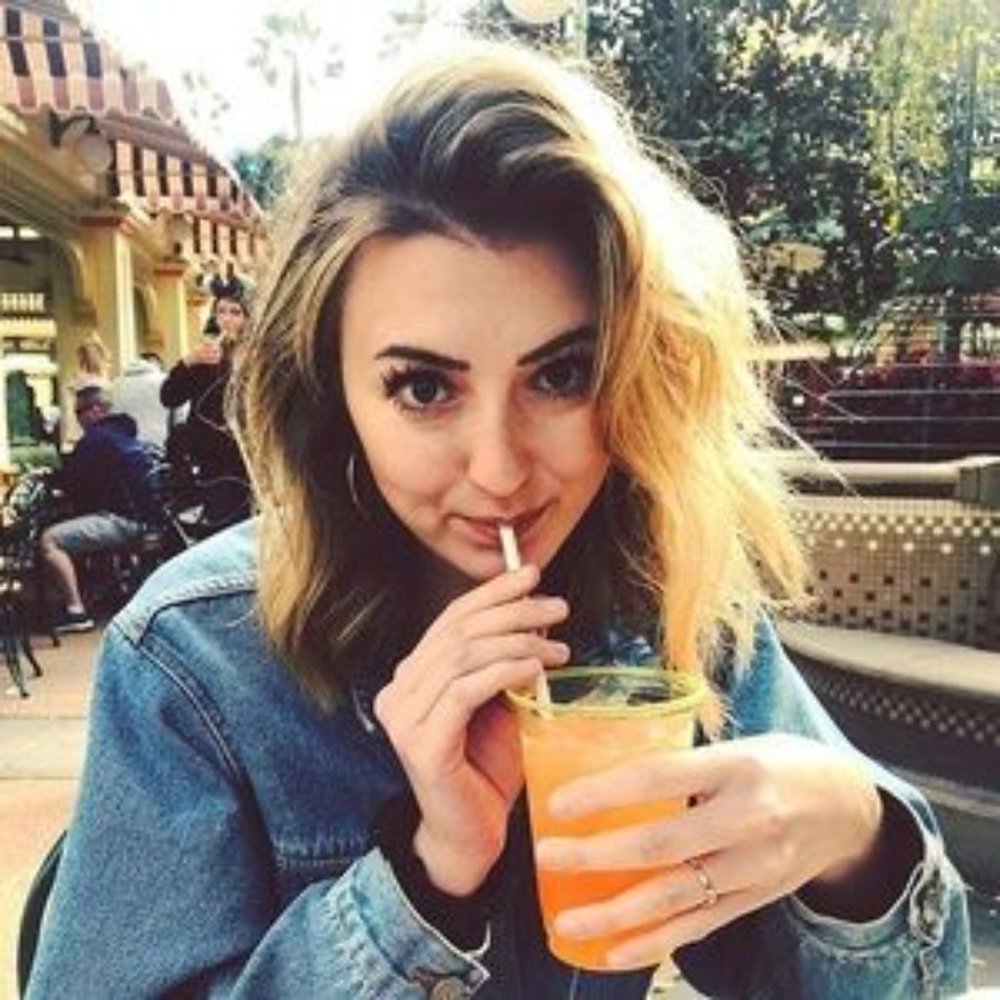 Meet your Posher, Carlie